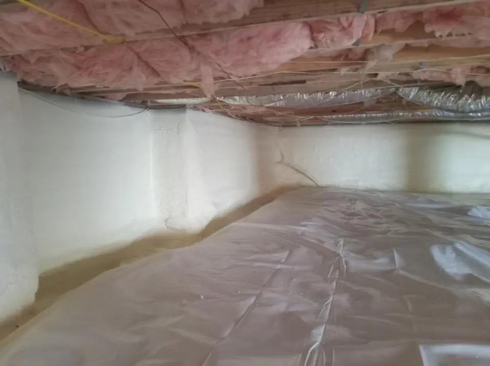 Crawl space encapsulation with closed-cell spray foam for Roof Maintenance in Mexico